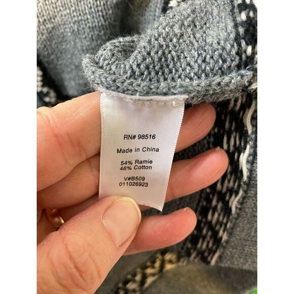 Coldwater Creek Sweater Size Medium - Picture 6 of 6